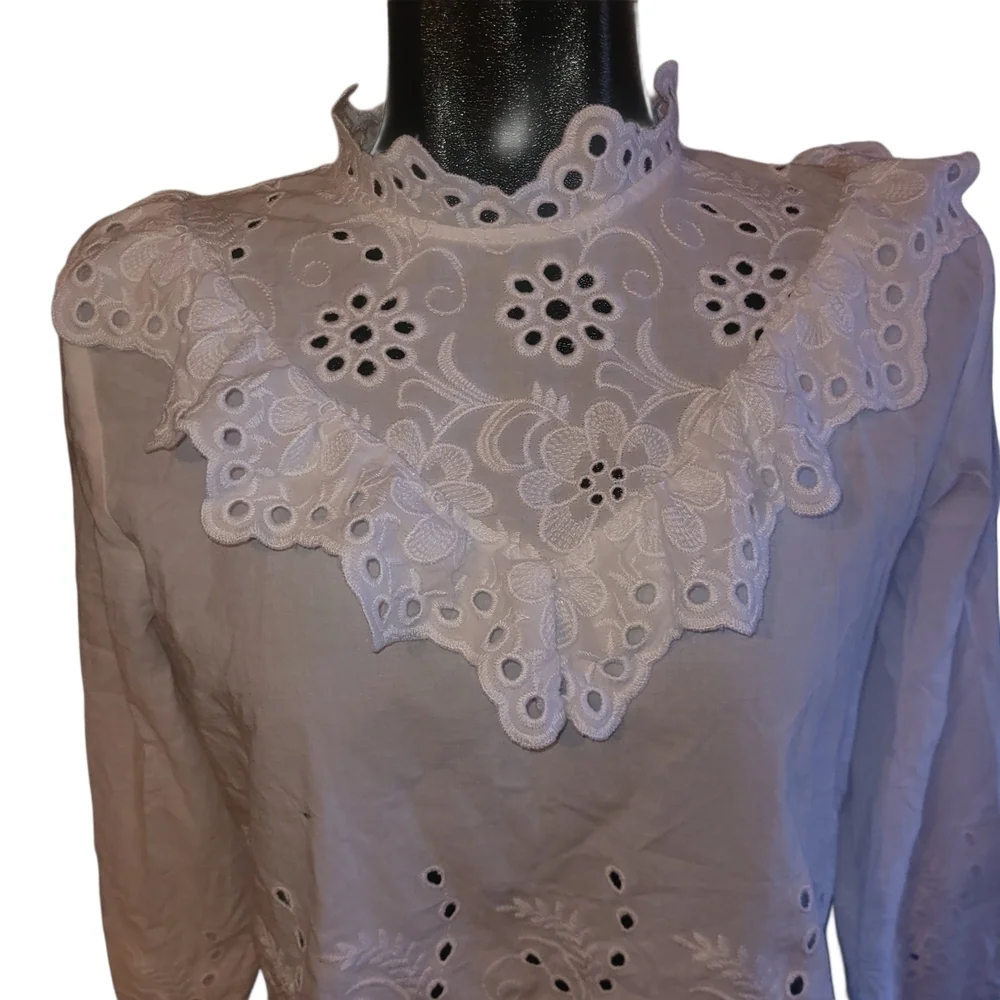 Zara Basic Elegant White Embroidered  Ruffle Detail Top Size L - Picture 2 of 7